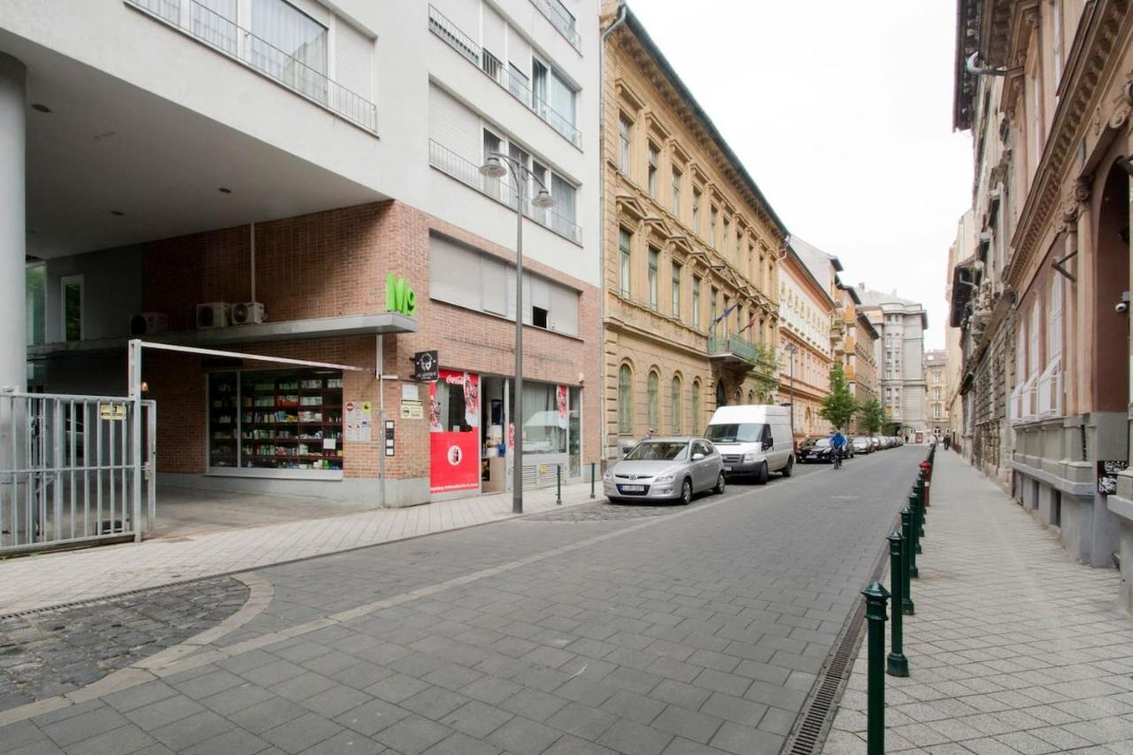 Modern Four Bedroom Apartment In Palace District Budapeszt Zewnętrze zdjęcie